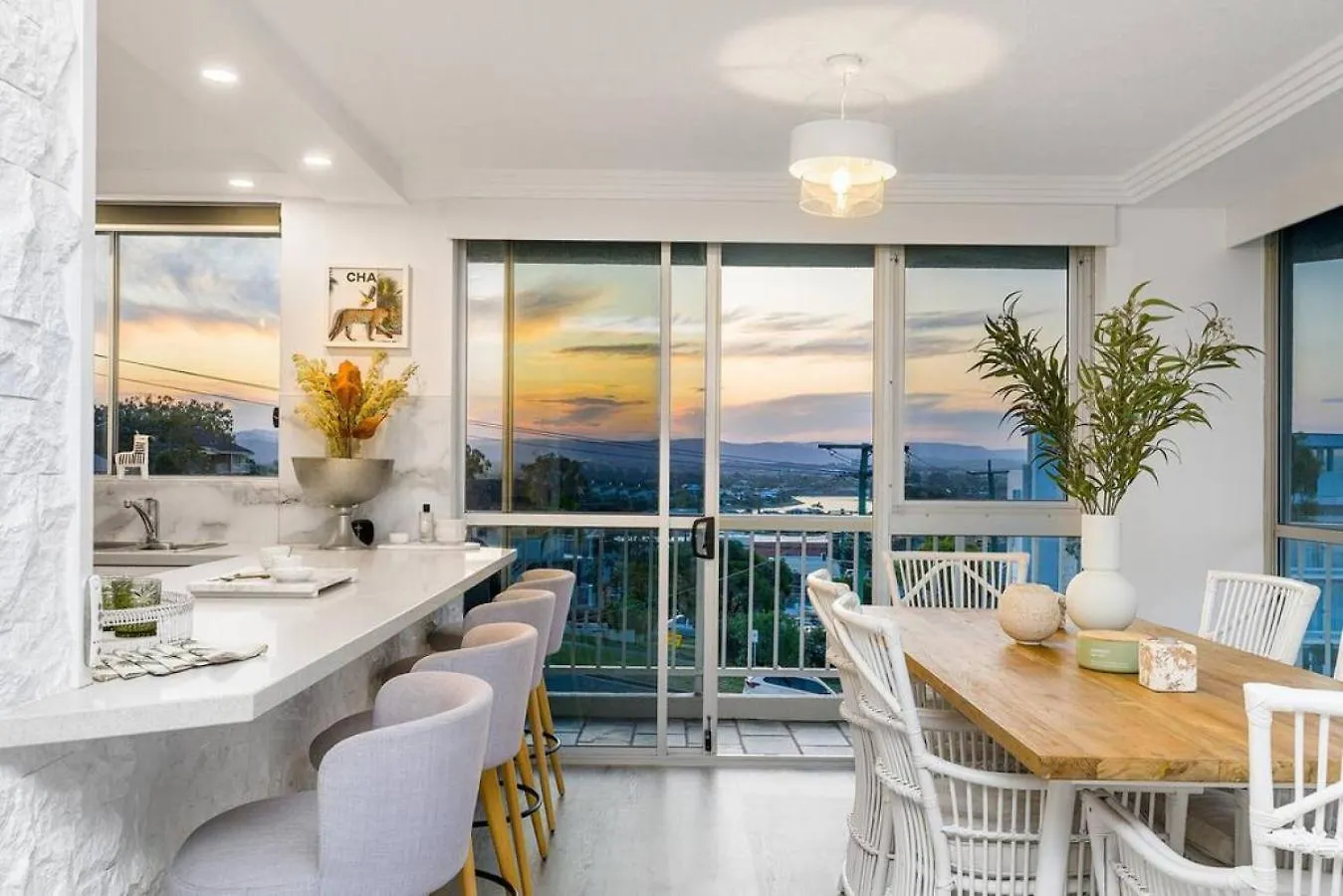 Apartment Skyfall - Breathtaking Views From Sunrise -Sunset Gold Coast